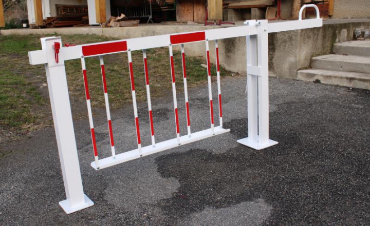 Barrière levante avec tablier Larg. 1.70m (sans contrepoids)